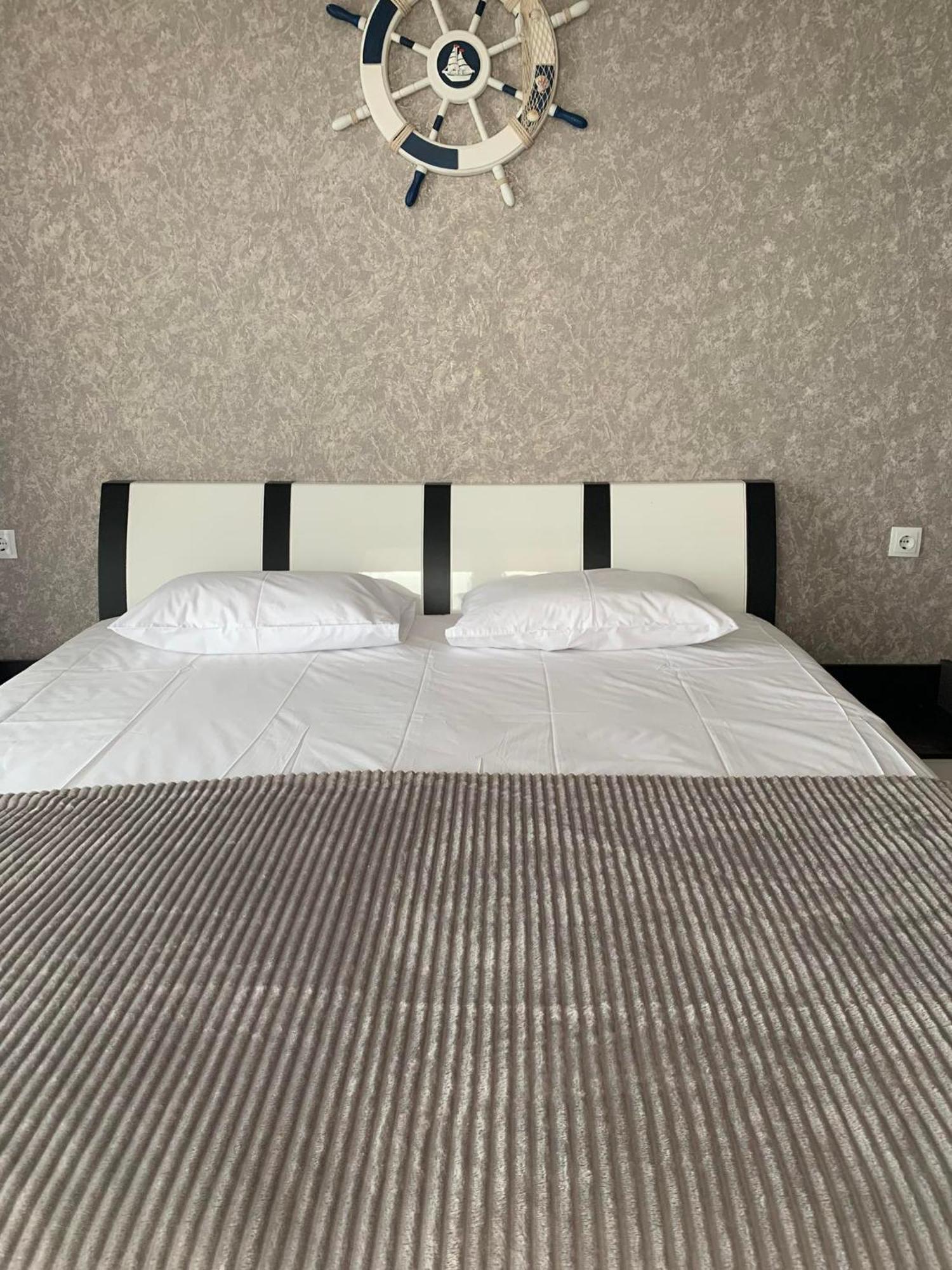 White House Chakvi Hotel Luaran gambar