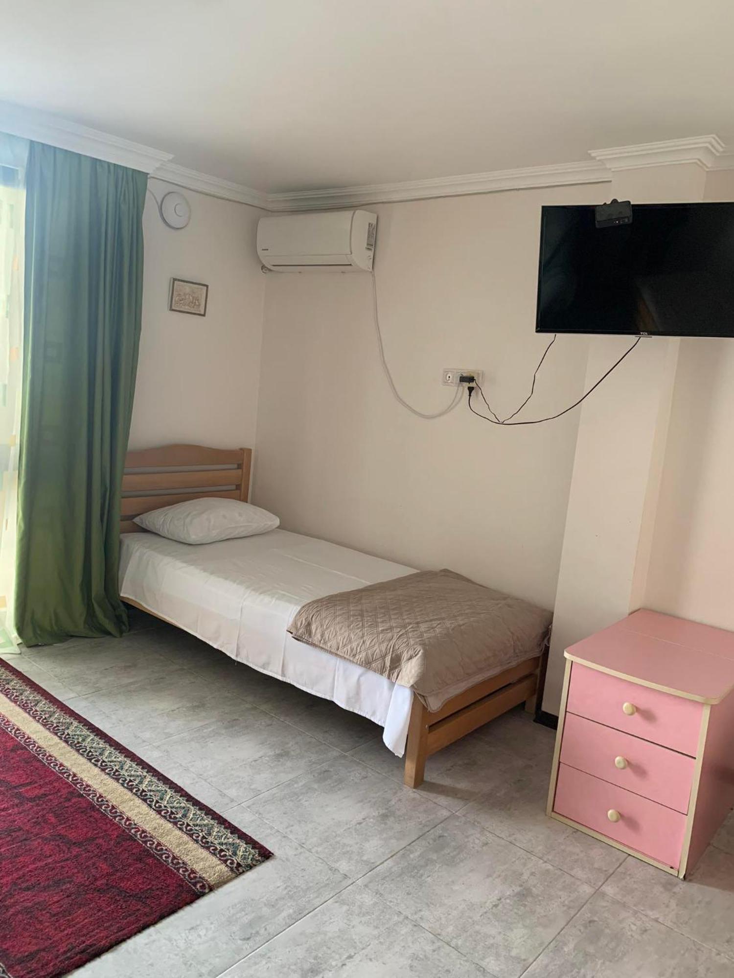 White House Chakvi Hotel Luaran gambar